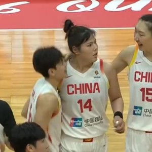 开云官网-个大有啥用？跑跳都不行，在场4打5+罚球3中0，再迷信她付出代价