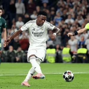 麦克马纳曼：维尼修斯点球糟糕透顶，若是0-0他绝不会这样踢